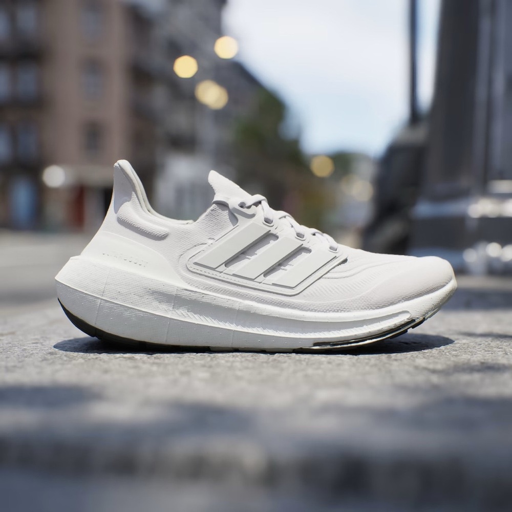 NEW Men's Adidas ULTRABOOST Light 2023 Running Shoes GY9350 White